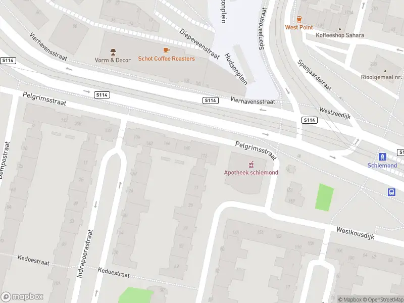 Ambulance met gepaste spoed naar de Pelgrimsstraat in Rotterdam