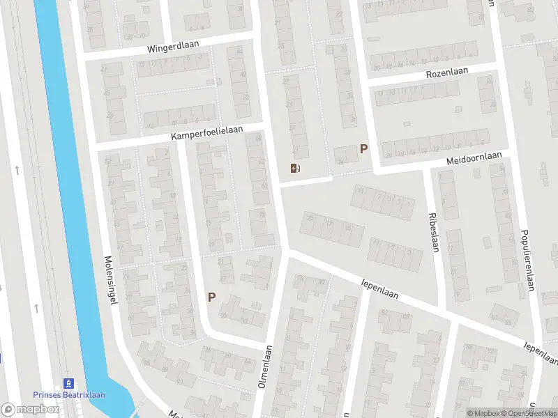 Ambulance met gepaste spoed naar de Iepenlaan in Schiedam