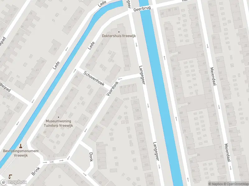 Ambulance met grote spoed naar de Voordonk in Rotterdam