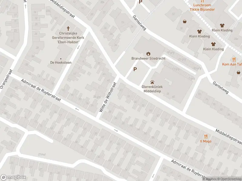 Ambulance met gepaste spoed naar de Middeldiepstraat in Sliedrecht