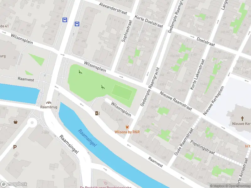 Ambulance met gepaste spoed naar de Wilsonsplein in Haarlem