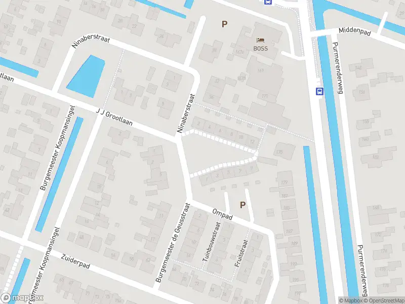 Ambulance met grote spoed naar de Bloesemplein in Zuidoostbeemster