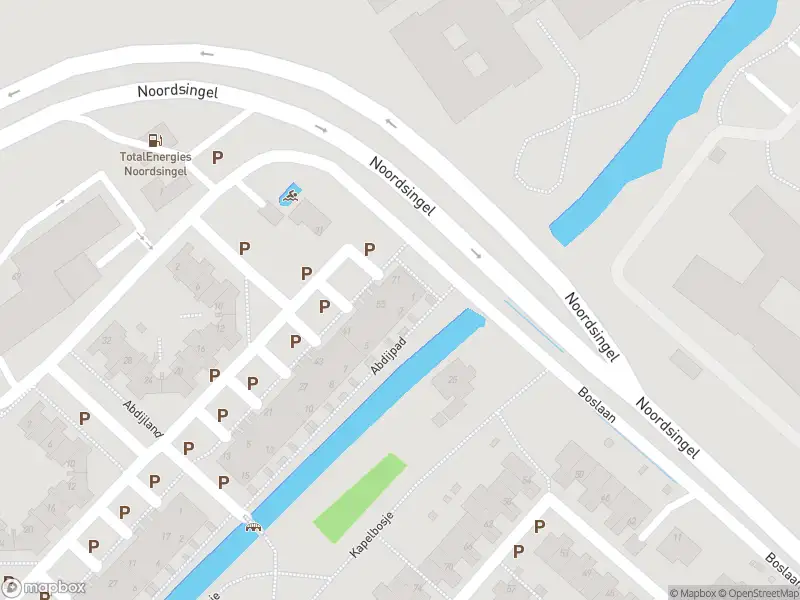 Ambulance met gepaste spoed naar de Abdijpad in Leidschendam