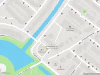 Ambulance met grote spoed naar de Moeder Teresasingel in Zoetermeer