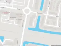 Ambulance met gepaste spoed naar de Bakema-erf in Dordrecht