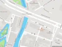 Ambulance met gepaste spoed naar de Flemingstraat in Leiden