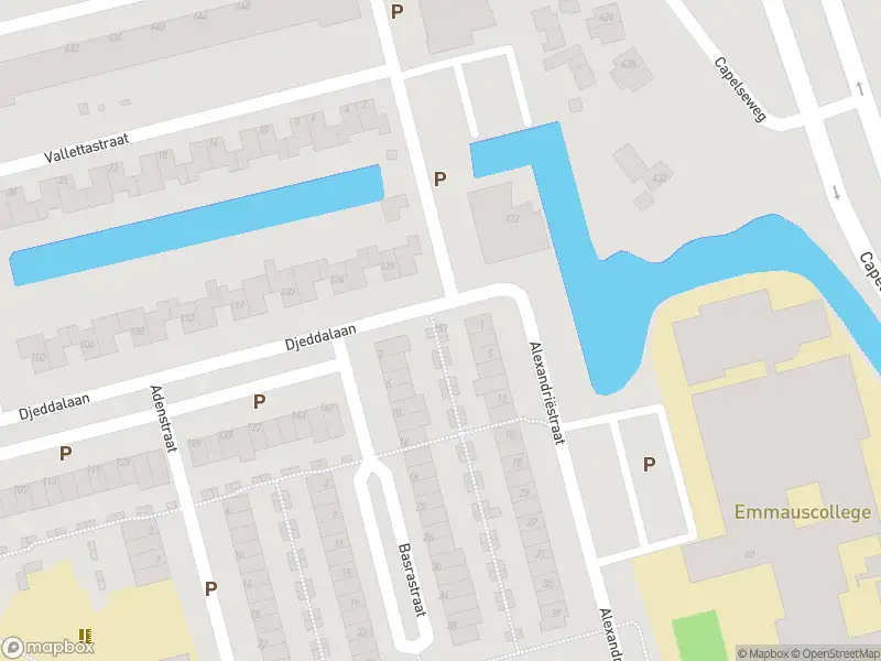 Ambulance met grote spoed naar de Alexandriëstraat in Rotterdam