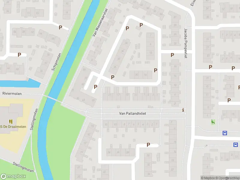 Ambulance met grote spoed naar de Van der Dussenvliet in Barendrecht