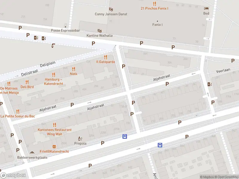 Ambulance met grote spoed naar de Lombokstraat in Rotterdam