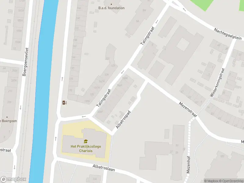 Ambulance met grote spoed naar de Talingstraat in Rotterdam