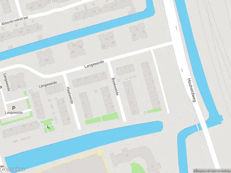 Ambulance met grote spoed naar de Beekweide in Zaandam