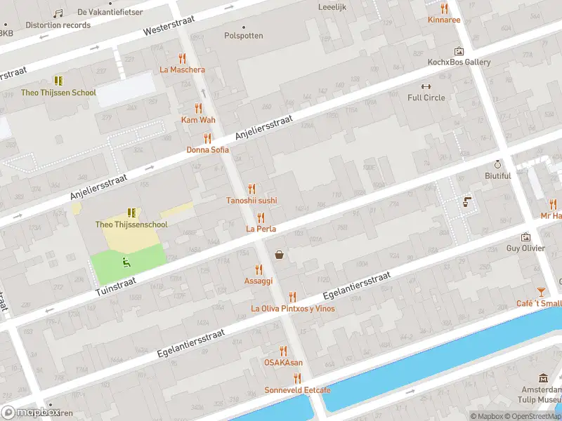 Brandweer met grote spoed naar de Tuinstraat in Amsterdam vanwege afhijsen patient