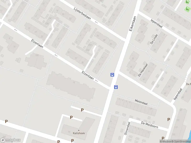 Ambulance met grote spoed naar de Eikenlaan in Rozenburg