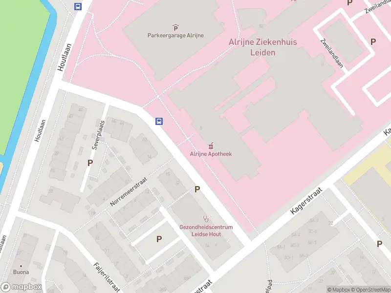 Ambulance met grote spoed naar de Dieperpoellaan in Leiden