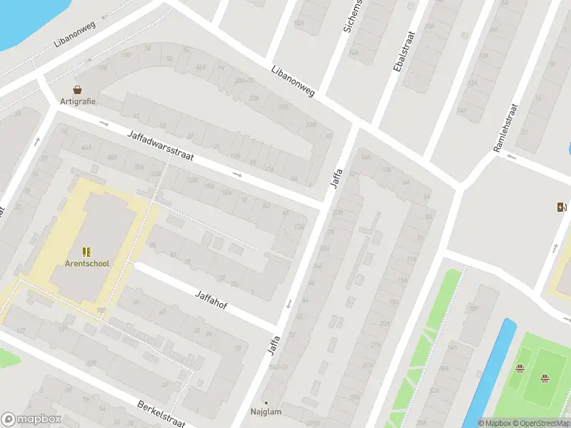 Ambulance met grote spoed naar de Jaffadwarsstraat in Rotterdam