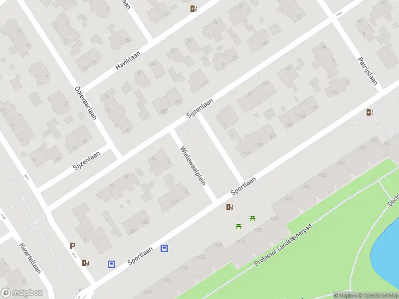 Ambulance met grote spoed naar de Wielewaalplein in 's-Gravenhage