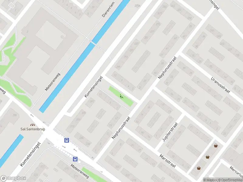 Ambulance met gepaste spoed naar de Neptunusplein in Amsterdam