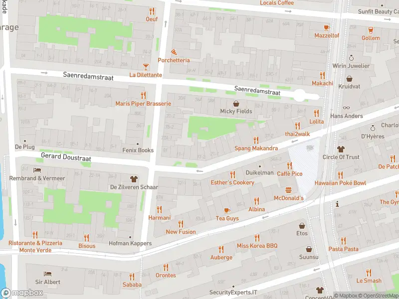 Ambulance met gepaste spoed naar de Smaragdstraat in Amsterdam