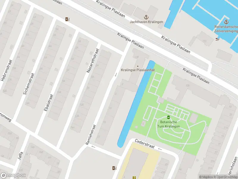 Ambulance met grote spoed naar de Ramlehstraat in Rotterdam