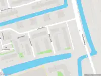 Ambulance met grote spoed naar de Beekweide in Zaandam