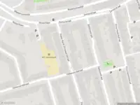 Ambulance met grote spoed naar de Pieter Karel Drossaartstraat in Vlaardingen