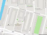 Ambulance met gepaste spoed naar de Elfendansstraat in Amsterdam