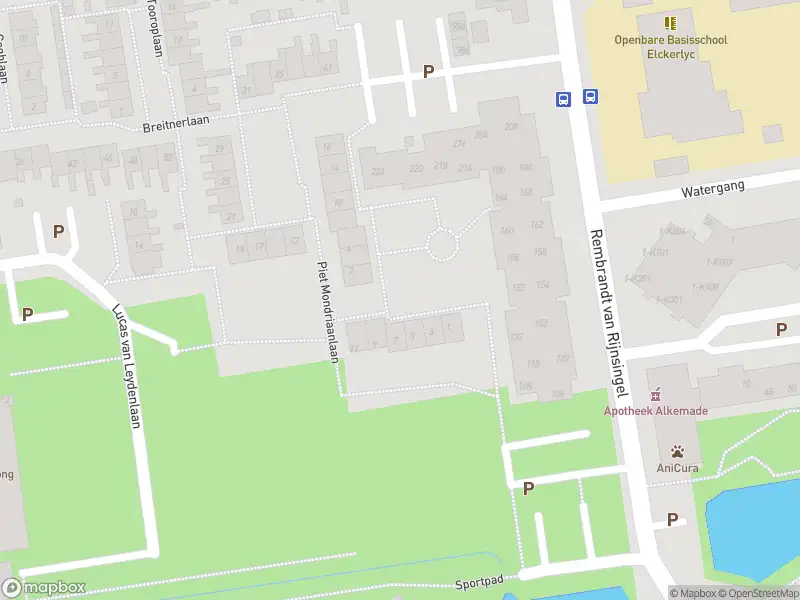 Ambulance met grote spoed naar de Piet Mondriaanlaan in Roelofarendsveen