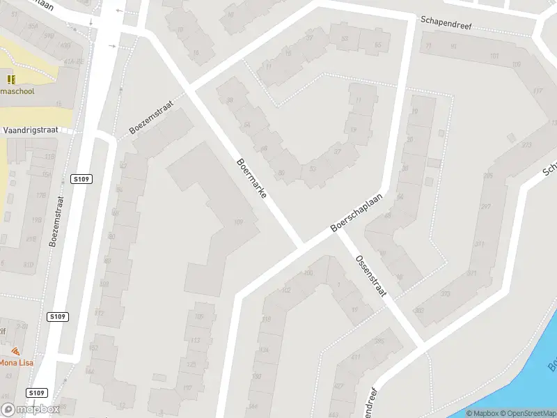 Ambulance met gepaste spoed naar de Boerschaplaan in Rotterdam