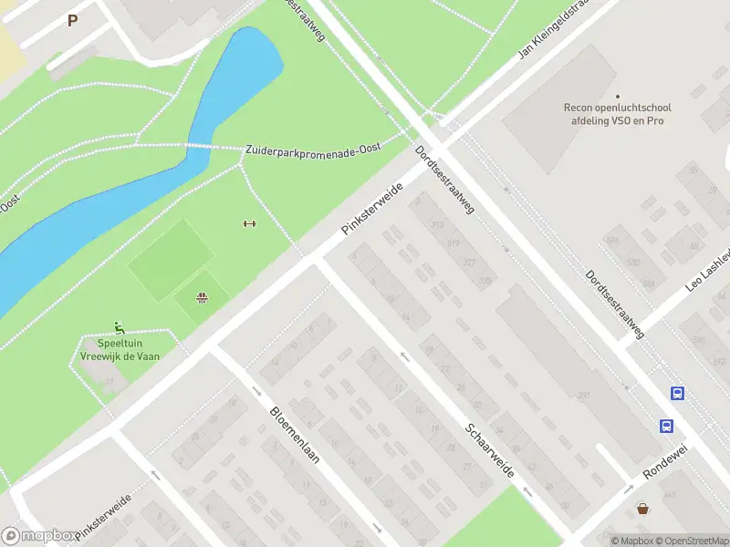 Ambulance met grote spoed naar de Schaarweide in Rotterdam