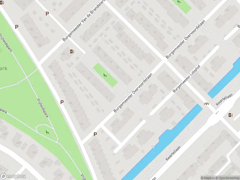 Ambulance met gepaste spoed naar de Burgemeester Dommisseplantsoen in Maassluis