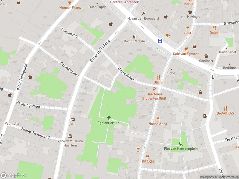 Ambulance met gepaste spoed naar de Essenstraat in Haarlem