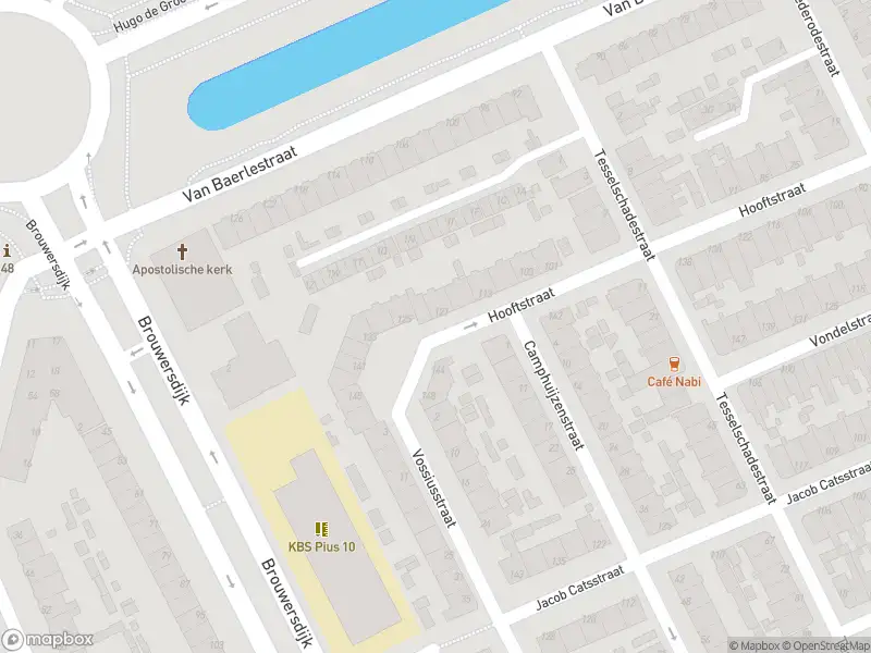 Ambulance met grote spoed naar de Hooftstraat in Dordrecht