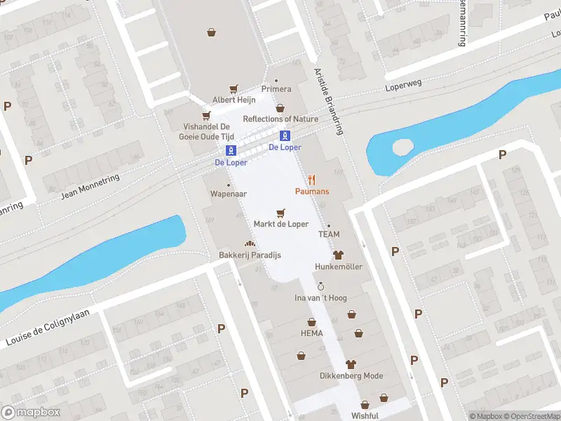 Ambulance met grote spoed naar de De Loper in Vlaardingen