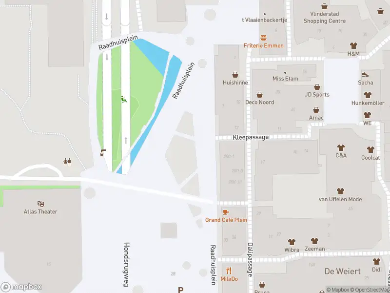 Brandweer met grote spoed naar de Raadhuisplein in Emmen vanwege waarnemen gaslucht