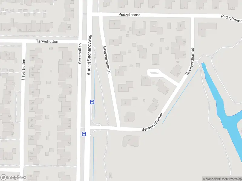 Brandweer met grote spoed naar de Beekeerdhamel in Assen vanwege gebouwbrand