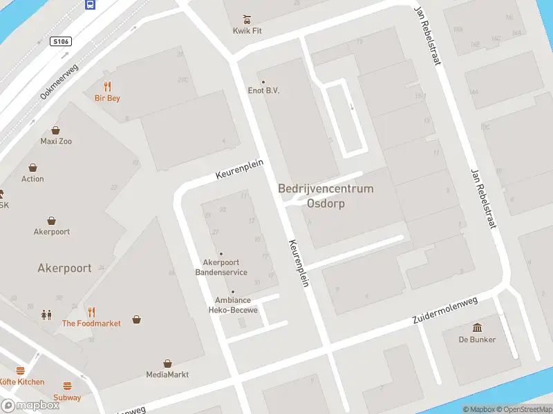 Brandweer met gepaste spoed naar de Jan Rebelstraat in Amsterdam vanwege een liftopsluiting