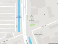 Ambulance met grote spoed naar de Tappersweg in Haarlem