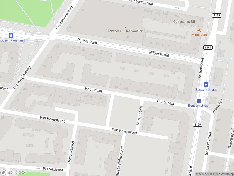 Ambulance met grote spoed naar de Pootstraat in Rotterdam