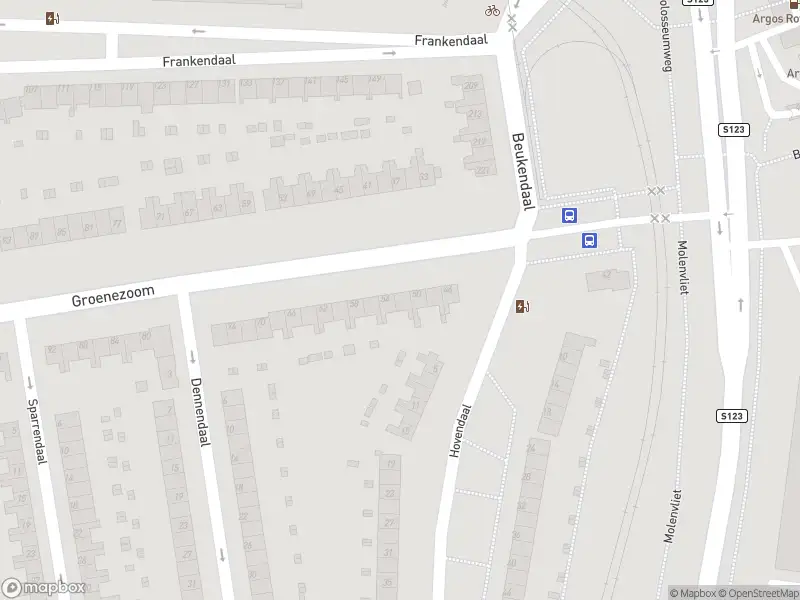 Ambulance met gepaste spoed naar de Groenezoom in Rotterdam