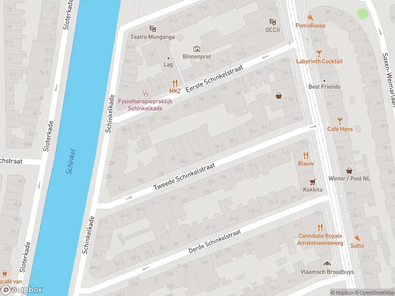 Ambulance met gepaste spoed naar de Sluisstraat in Amsterdam