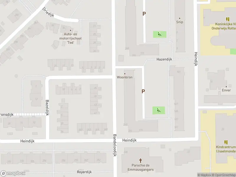 Ambulance met grote spoed naar de Bandeloodijk in Rotterdam