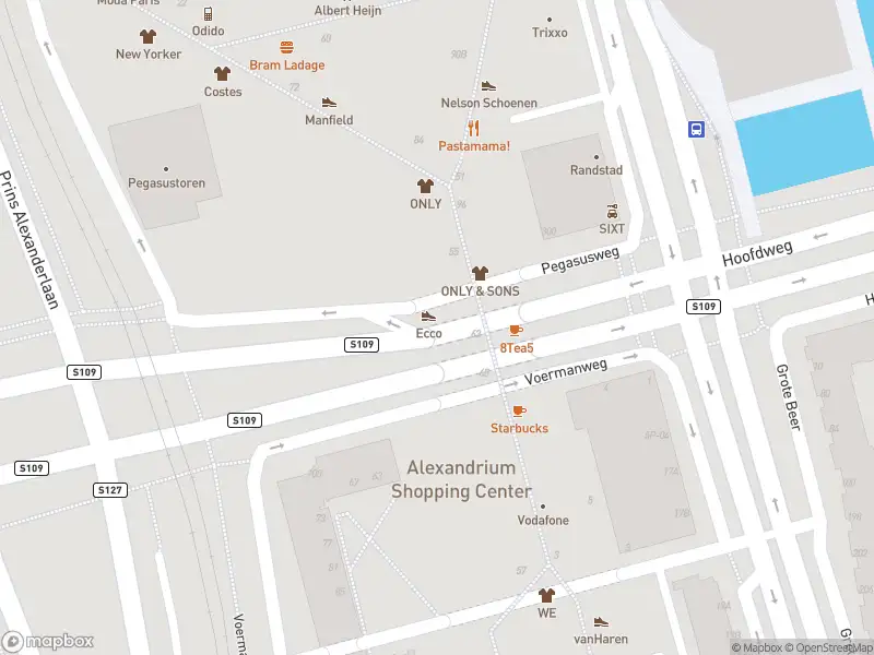 Ambulance met grote spoed naar de Pegasusweg in Rotterdam