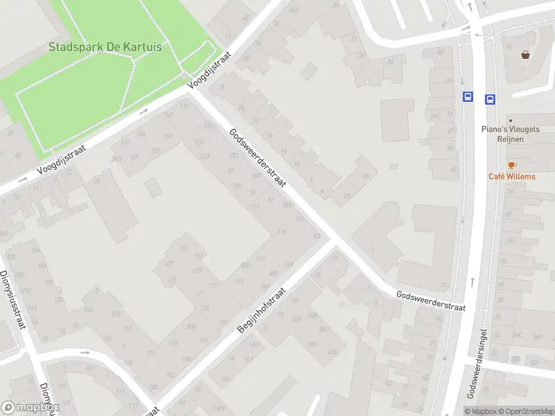 Ambulance met grote spoed naar de Godsweerdersingel in Roermond