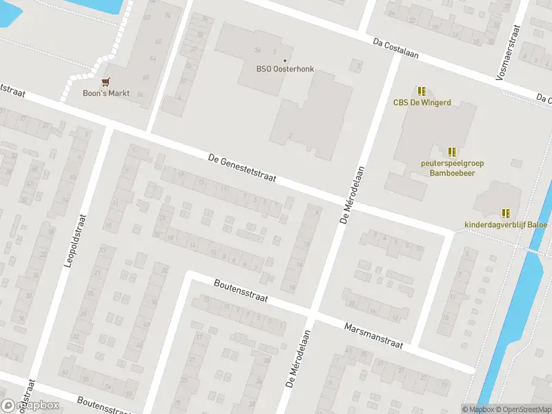 Ambulance met grote spoed naar de De Genestetstraat in Ridderkerk