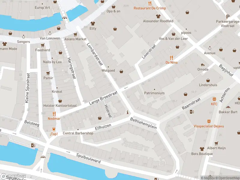 Ambulance met gepaste spoed naar de Lange Breestraat in Dordrecht