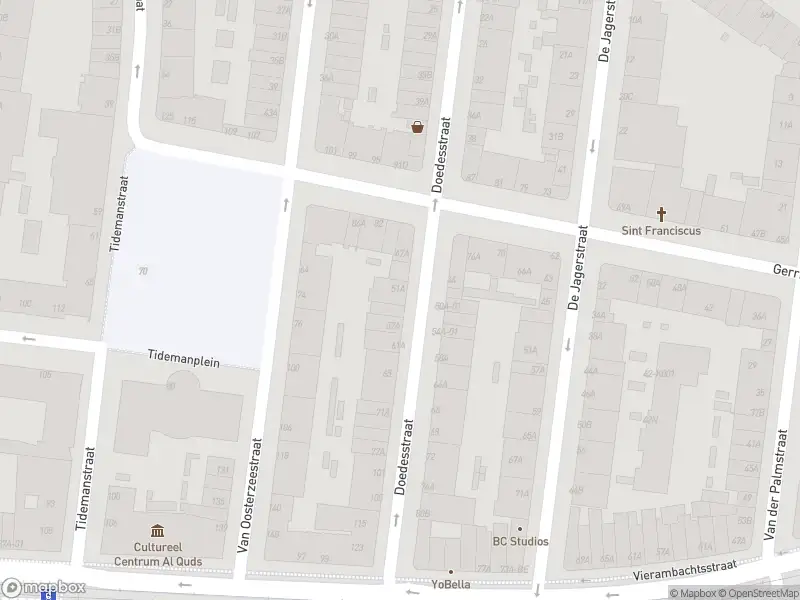 Ambulance met grote spoed naar de Doedesstraat in Rotterdam