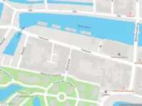 Ambulance met grote spoed naar de Ridderstraat in Enkhuizen