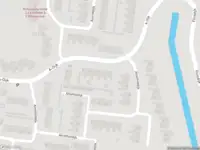 Brandweer en politie met grote spoed naar de Amethistdijk in Roosendaal vanwege middelgrote brand