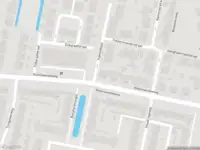 Ambulance met gepaste spoed naar de Ingelandpad in Rotterdam