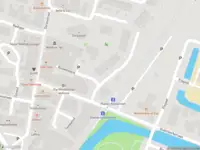 Ambulance met grote spoed naar de Bouwensland in Amstelveen